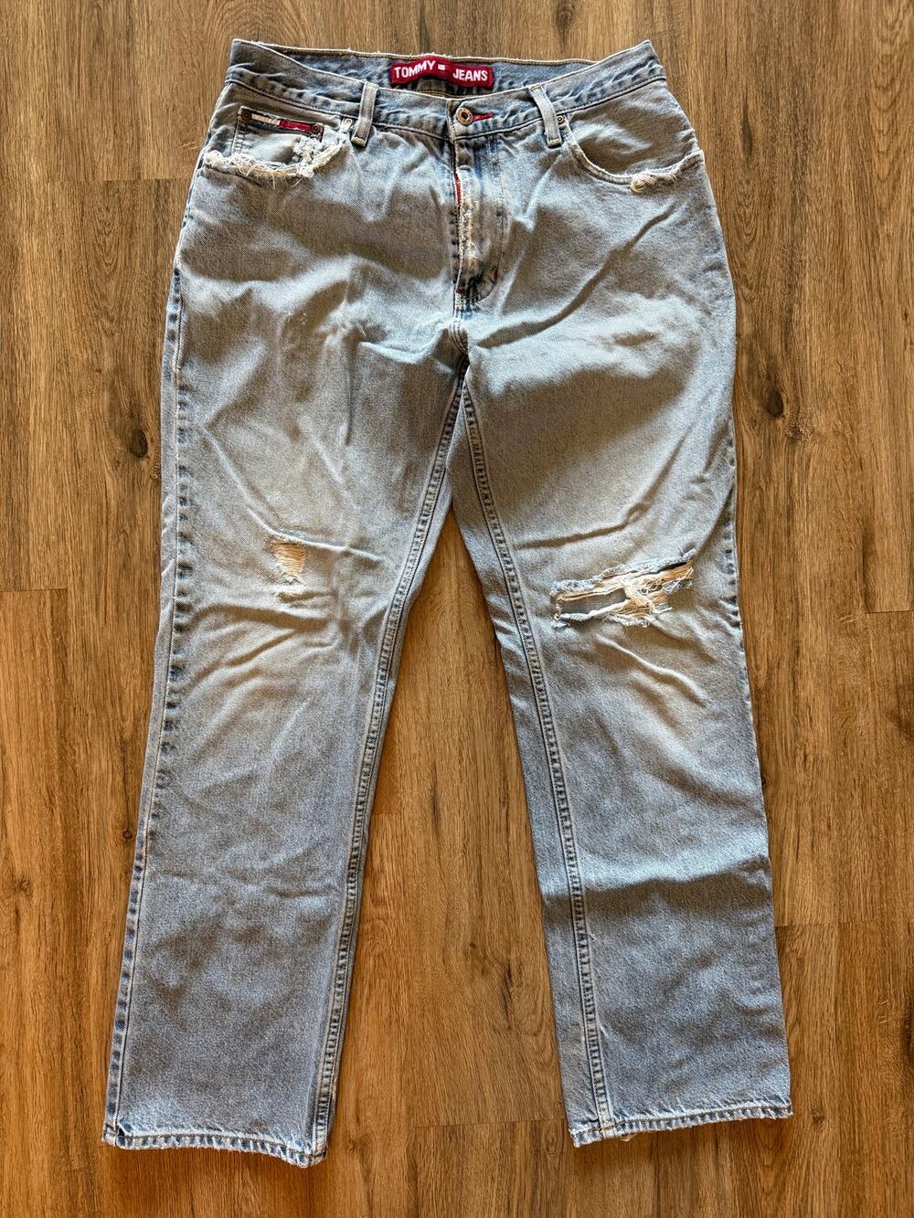 Vintage Distressed Tommy Hilfiger Jeans Size 32x32